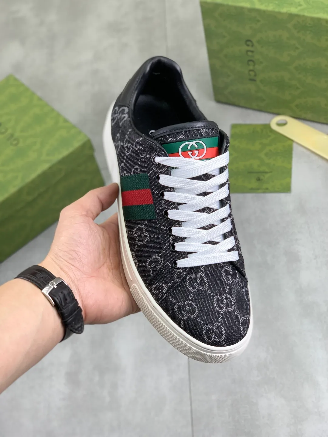 Men's men's shoes P400💰【New style】🆘 The latest model from Gucci's official website🎁Classic casual and fashionable men's shoes👟Hot style💥The style is simple and elegant, exclusive for trendy men. Unique official website's latest brand elements👑Gucci original decoration, fashionable and generous, the fabric is made of original soft calfskin➕Comfortable soft sheepskin lining ✅The official website specifies wear-resistant rubber outsole_full of elasticity, classic model taken in real life🎬Color: 2️⃣colors available😍Number: 38-44